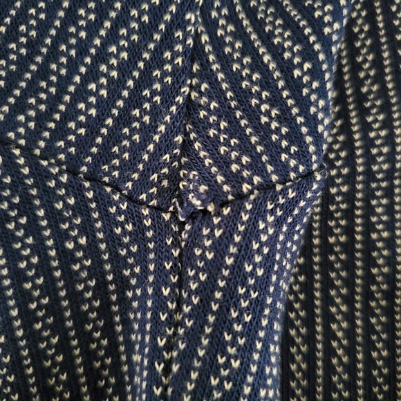 St. John's Bay Polo Size L 🔥 - Picture 3 of 7